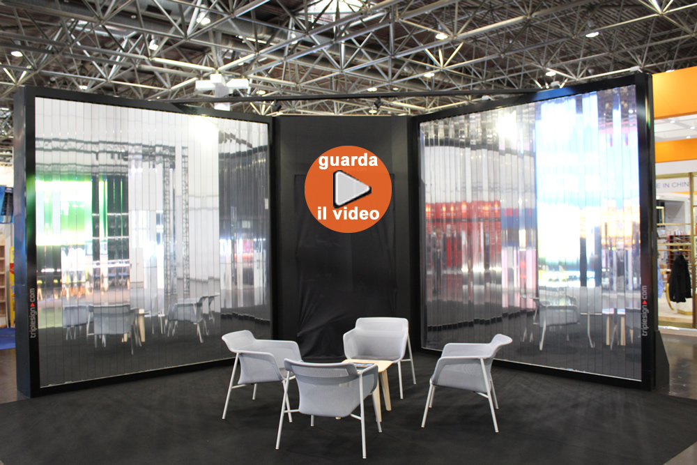 allestimenti creativi stand fiera con decorazione a specchio